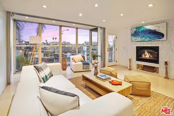 Oxnard, CA 93035,209 HIGHLAND DR