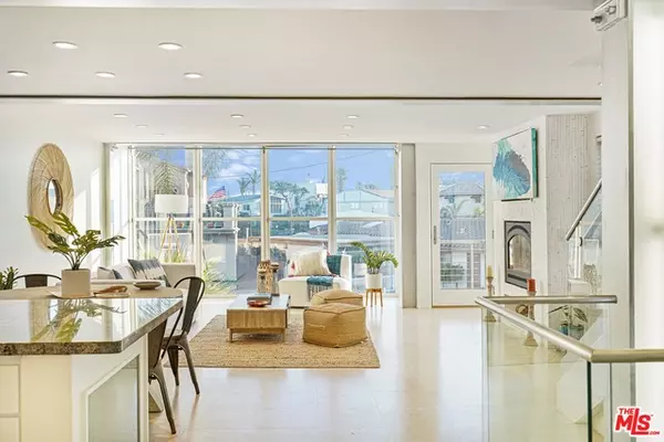 Oxnard, CA 93035,209 HIGHLAND DR