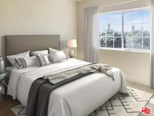 Compton, CA 90220,900 S Dwight AVE #110