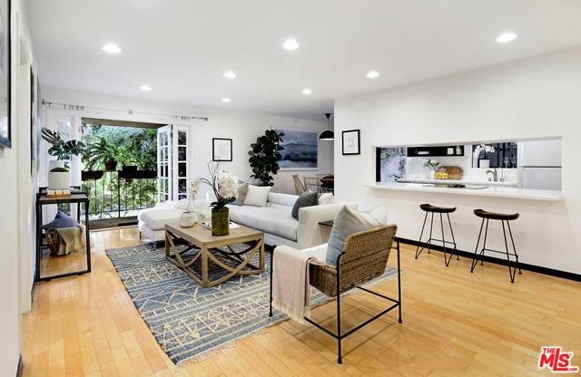 West Hollywood, CA 90069,1010 PALM AVE #102