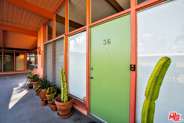 West Hollywood, CA 90046,1400 N HAYWORTH AVE #36