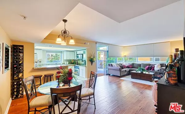 Marina Del Rey, CA 90292,13700 MARINA POINTE DR #317