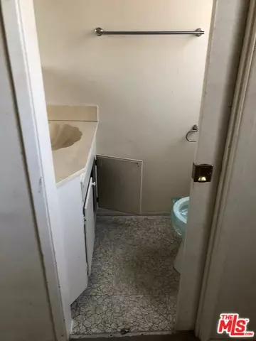 Compton, CA 90222,931 W 132ND ST