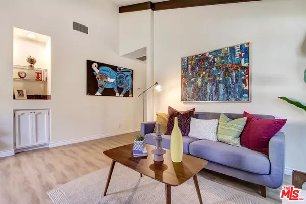 Studio City, CA 91604,4247 WHITSETT AVE #2