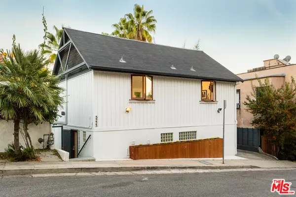 3223 LARISSA DR, Los Angeles, CA 90026