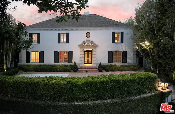 Beverly Hills, CA 90210,807 N CAMDEN DR