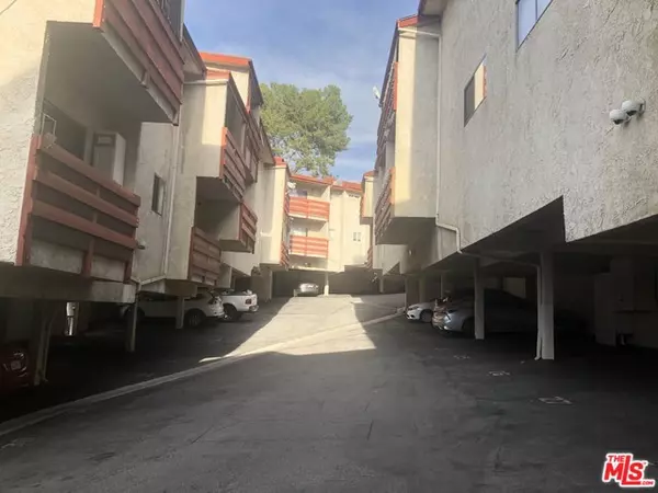 1523 E WINDSOR RD #209A, Glendale, CA 91205