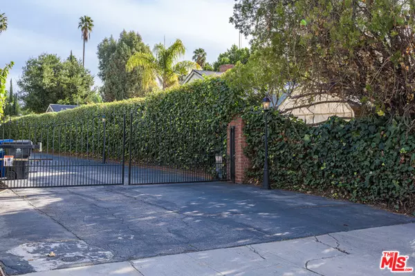 Encino, CA 91436,4938 RUBIO AVE