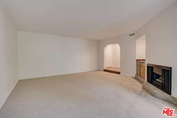 West Hollywood, CA 90069,8455 FOUNTAIN AVE #625