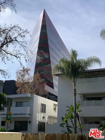 West Hollywood, CA 90069,738 HUNTLEY DR