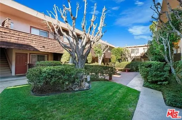 Encino, CA 91316,5403 NEWCASTLE AVE #41