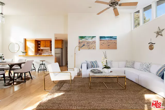 1686 Electric Avenue, Venice, CA 90291