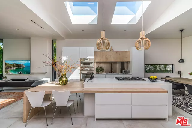 Studio City, CA 91604,12337 RYE ST