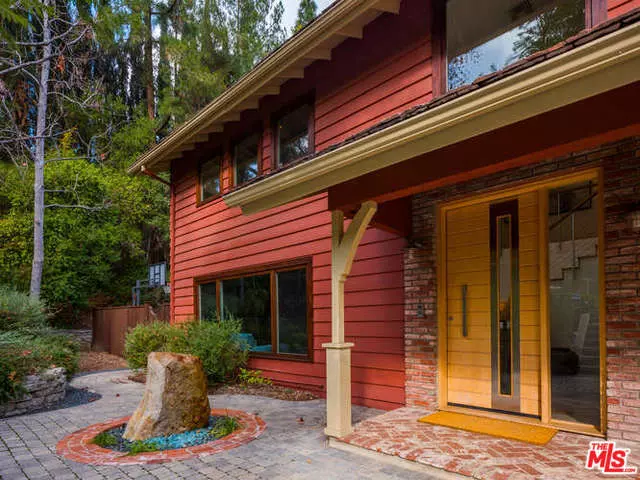 18681 PASADERO DR, Tarzana, CA 91356