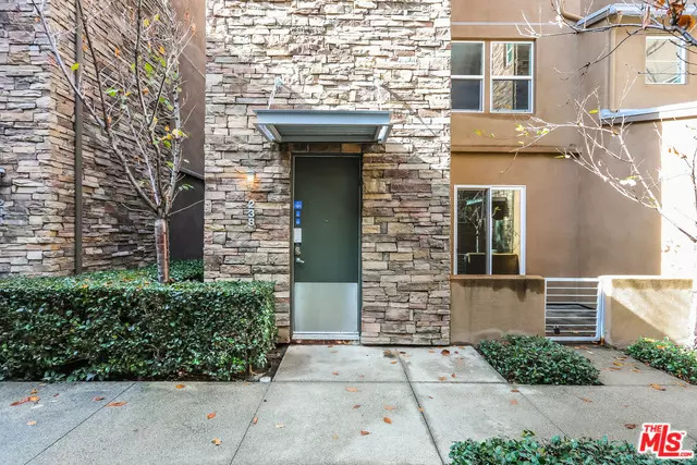 238 E JEANETTE LN, Santa Ana, CA 92705