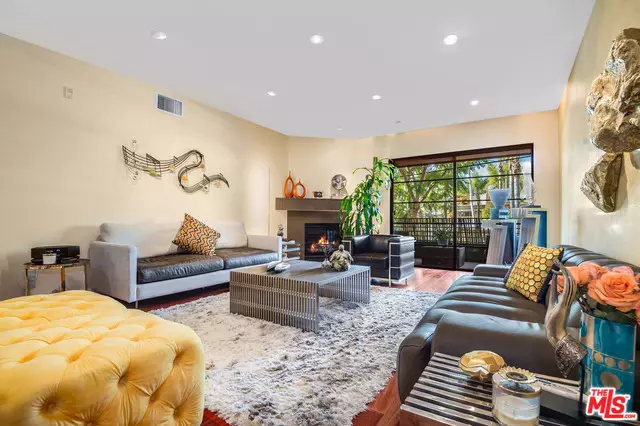 8788 SHOREHAM DR #23, West Hollywood, CA 90069