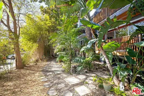 Marina Del Rey, CA 90292,33 REEF ST #3