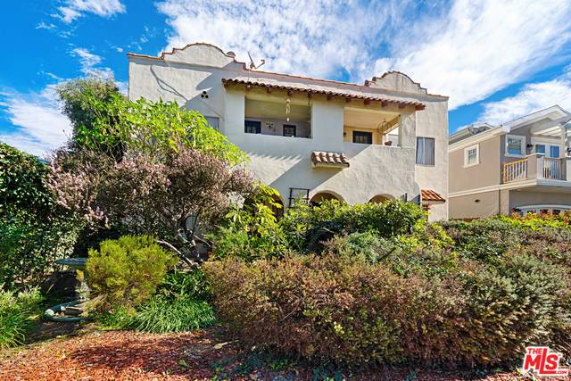 556 VIA DE LA PAZ, Pacific Palisades, CA 90272