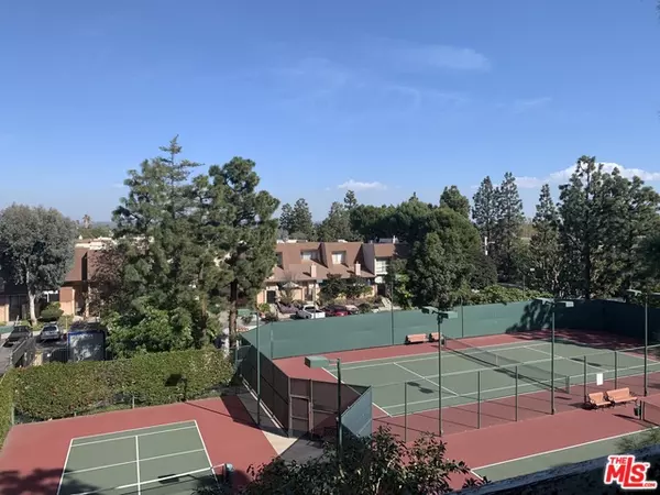 Marina Del Rey, CA 90292,4346 REDWOOD AVE #A309