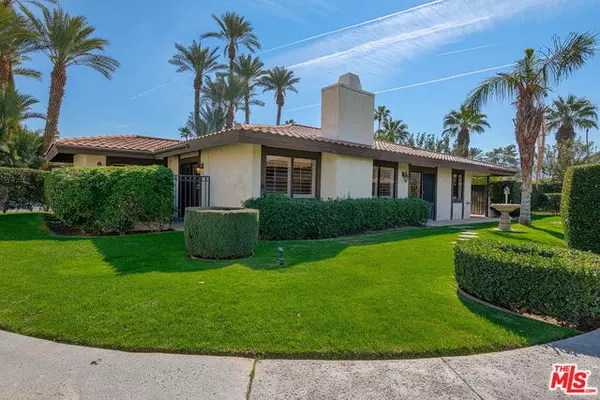 70070 FRANK SINATRA DR #7, Rancho Mirage, CA 92270