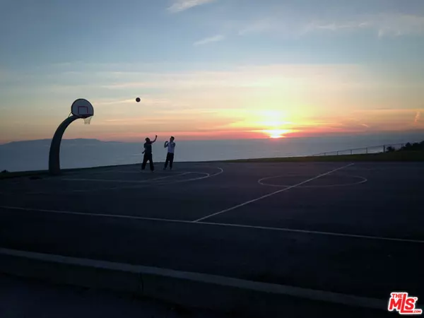 San Pedro, CA 90731,281 Dockside LN