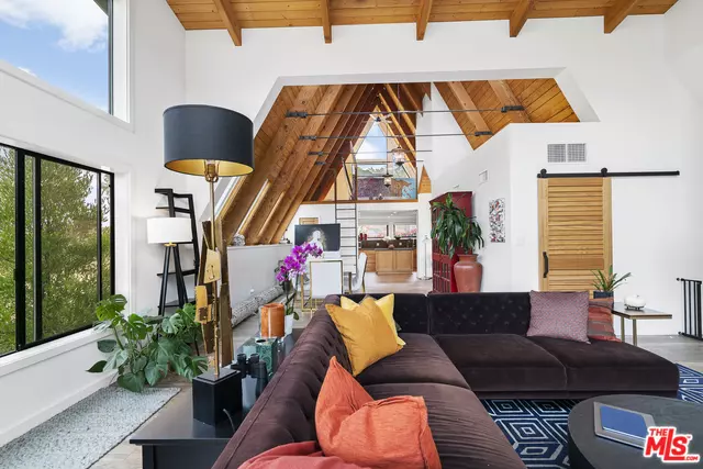 1952 NEWELL RD, Malibu, CA 90265