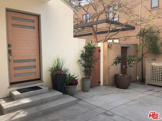 8319 WARING AVE #1, West Hollywood, CA 90069