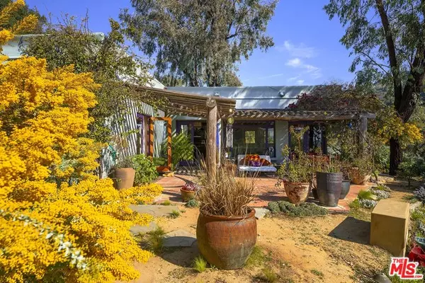 999 GREENLEAF CANYON RD, Topanga, CA 90290