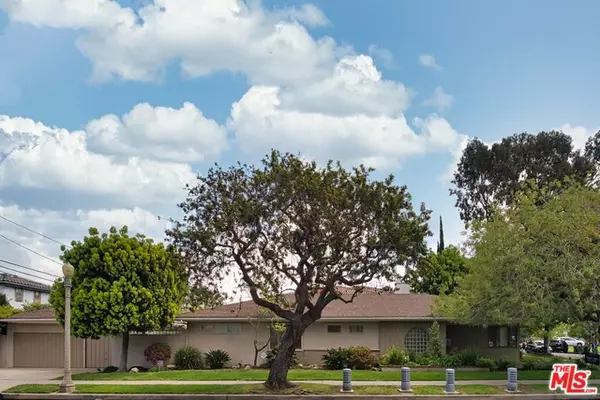 Los Angeles, CA 90034,9445 DUXBURY RD