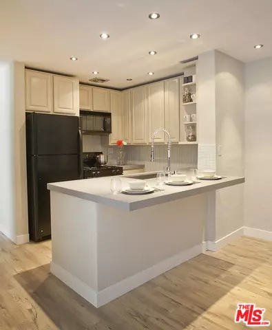 Culver City, CA 90230,6375 GREEN VALLEY CIR #112