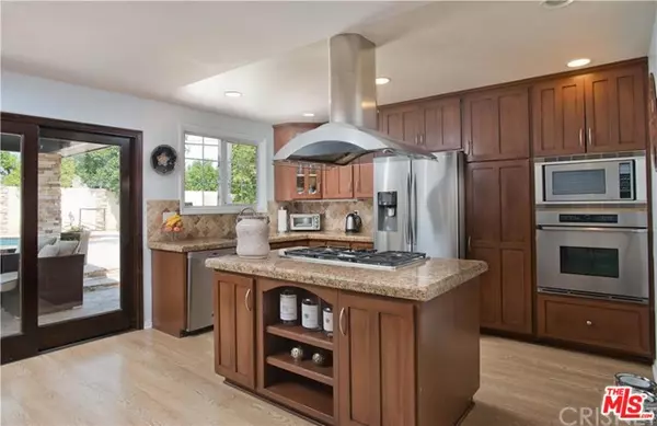 West Hills, CA 91307,22747 MOBILE ST