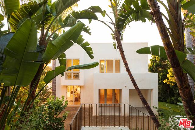 2111 LEMOYNE ST, Los Angeles, CA 90026