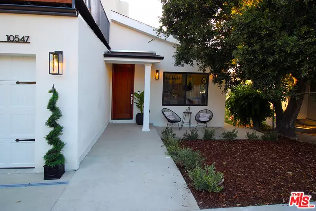 Tujunga, CA 91042,10547 SAMOA AVE