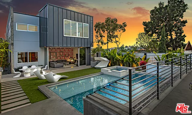 1027 AVENUE A, Redondo Beach, CA 90277