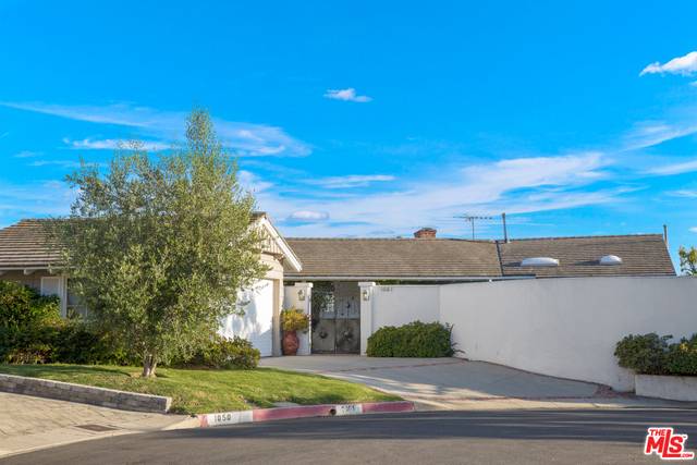 Pacific Palisades, CA 90272,1051 PALISAIR PL