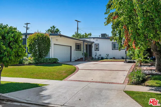 Encino, CA 91316,17218 BULLOCK ST