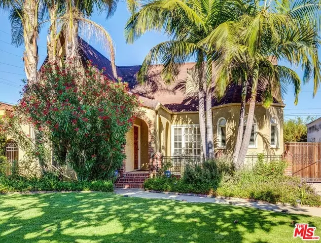 Los Angeles, CA 90019,1306 S GENESEE AVE