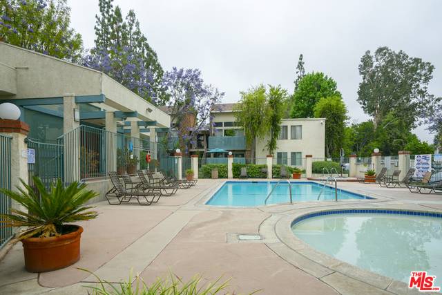 Tarzana, CA 91356,5700 ETIWANDA AVE #111