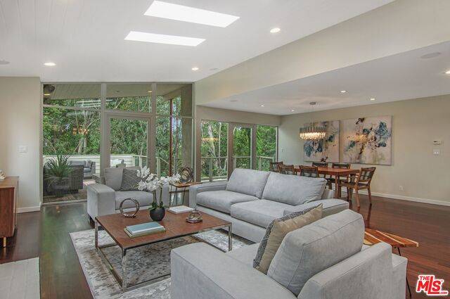 541 CASHMERE TER, Los Angeles, CA 90049