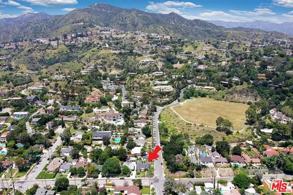 Glendale, CA 91207,329 E MOUNTAIN ST