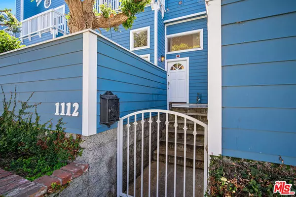 Redondo Beach, CA 90277,1112 EMERALD ST