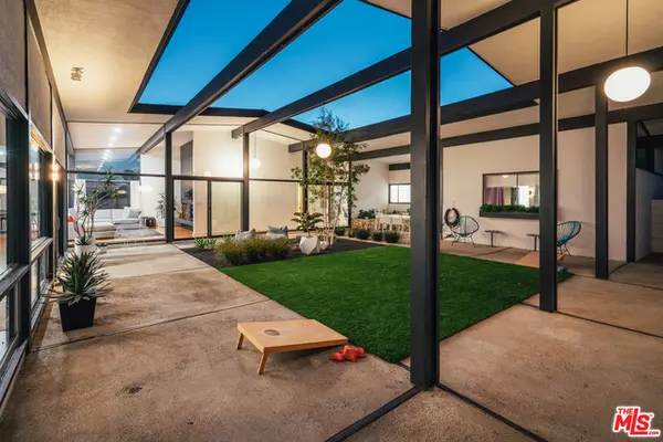 Rancho Palos Verdes, CA 90275,29927 AVENIDA ANILLO