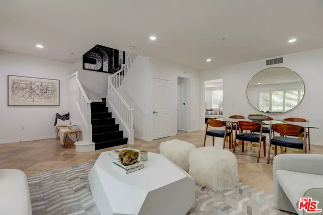 6020 SEABLUFF DR #112, Playa Vista, CA 90094