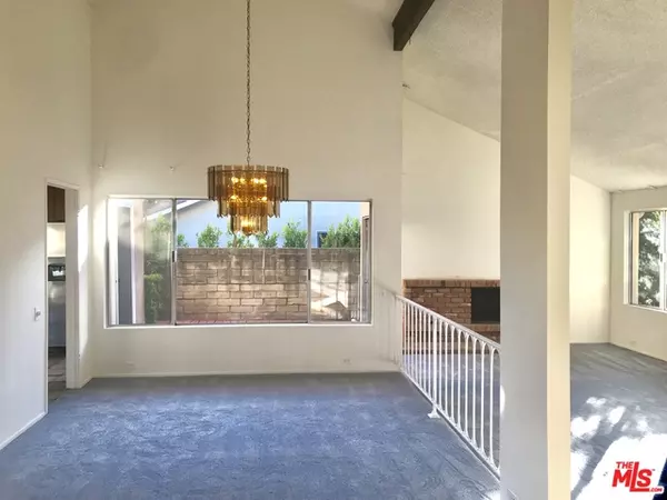 Westlake Village, CA 91362,2856 GREAT SMOKEY CT