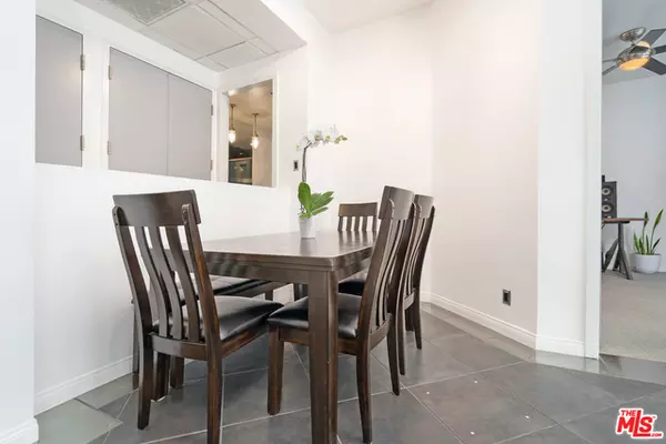 Encino, CA 91316,5151 BALBOA BLVD #205