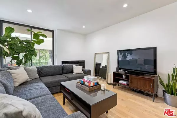 740 N Kings Rd #314, Los Angeles, CA 90069