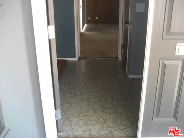 Hawthorne, CA 90250,11934 Freeman Ave