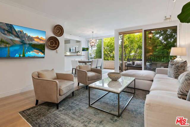 930 3Rd St #305, Santa Monica, CA 90403