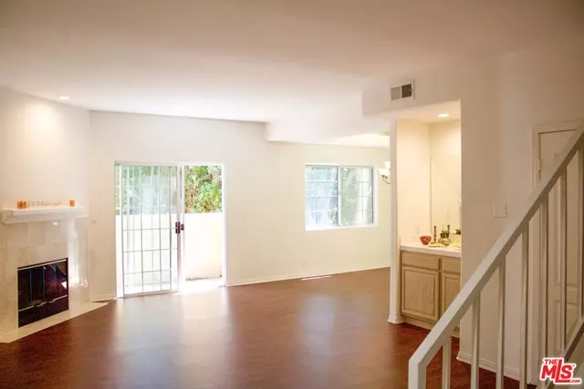 5240 N Vantage Ave #106, Valley Village, CA 91607