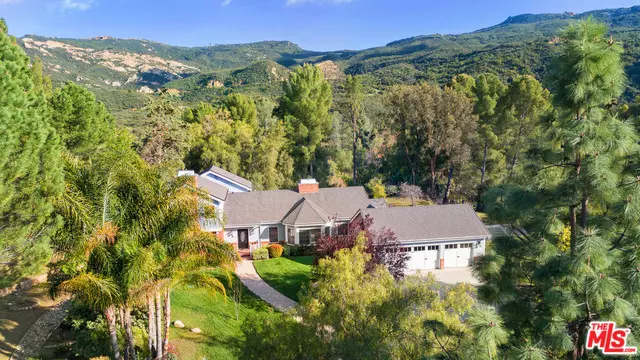 24836 MULHOLLAND HWY, Calabasas, CA 91302